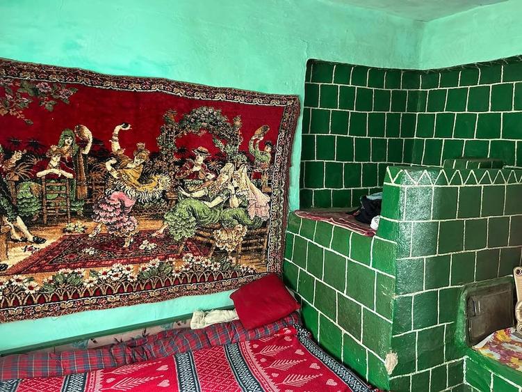 Casă cu Teren 1800 Mp în Comana
