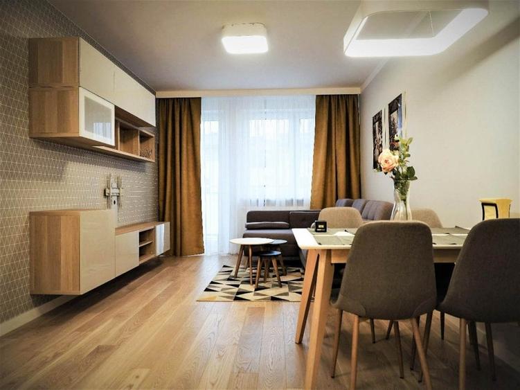Apartament cu 2 camere decomandat, mobilat în Capitol