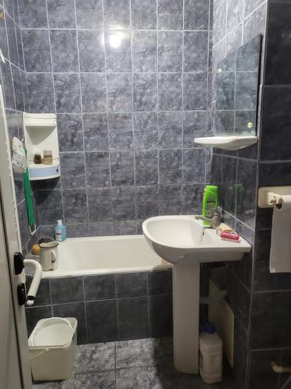 Apartament cu 3 camere decomandat în Sud