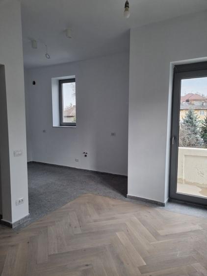 Birou, de 141 mp, în Primăverii