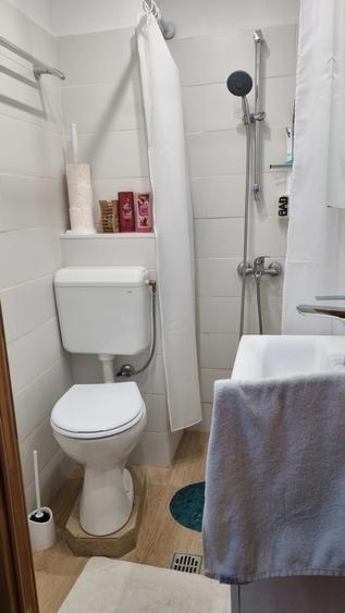 Apartament cu 3 camere semidecomandat în Chibrit