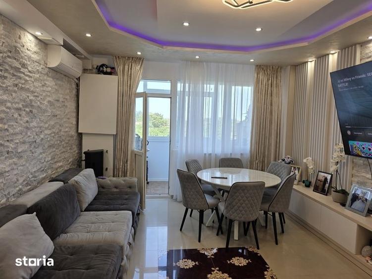 Apartament cu 3 camere decomandat în Central