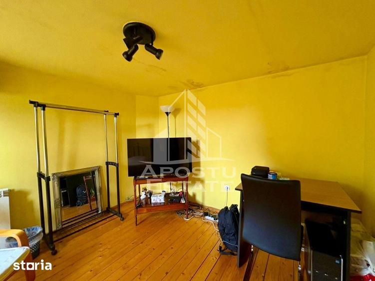 Casă cu 8 camere cu Teren 548 Mp în Fabric