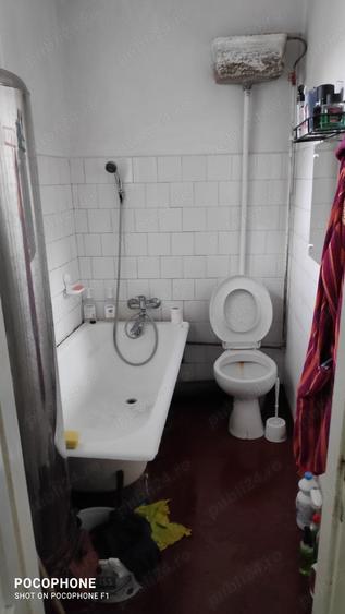 Casă cu 5 camere cu Teren 147 Mp în Gruia