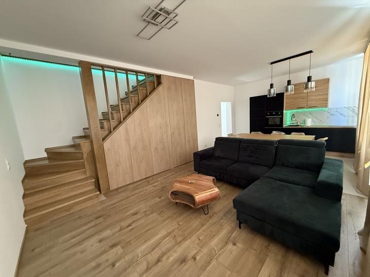 Casă cu 4 camere cu Teren 100 Mp în Central