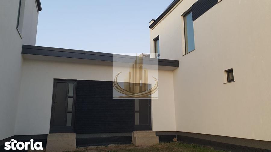 Duplex cu 5 camere cu Canalizare în Dumbrăvița