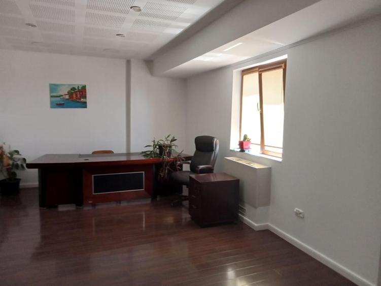 Birou, de 35 mp, în Ultracentral