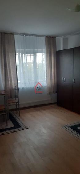Garsonieră decomandată, mobilată în Canta