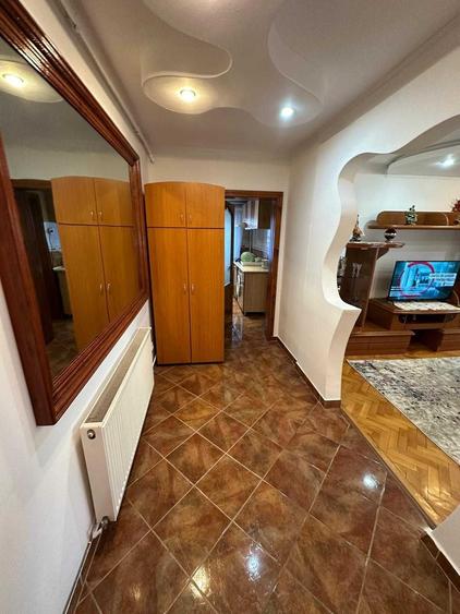 Apartament cu 2 camere decomandat în Valea Rumâneștilor