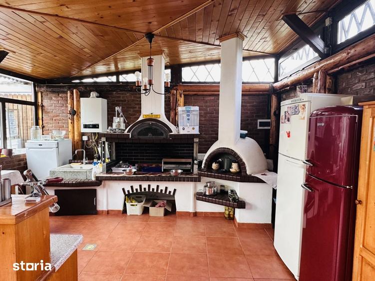 Casă cu 7 camere cu Teren 570 Mp în Chiajna