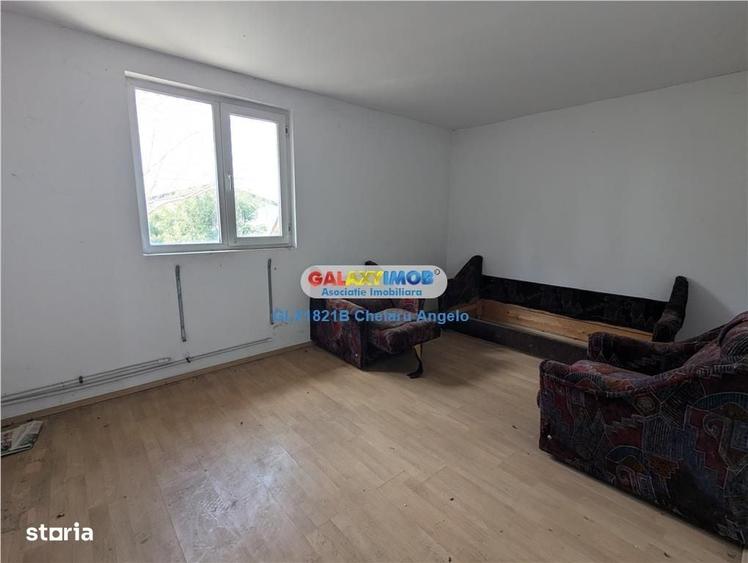 Casă cu 4 camere în Adunații-Copăceni