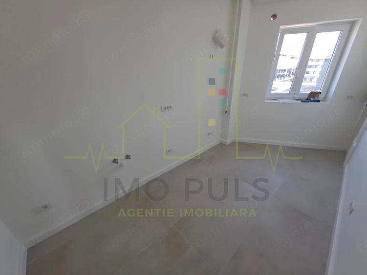Apartament cu 3 camere semidecomandat în Mehala