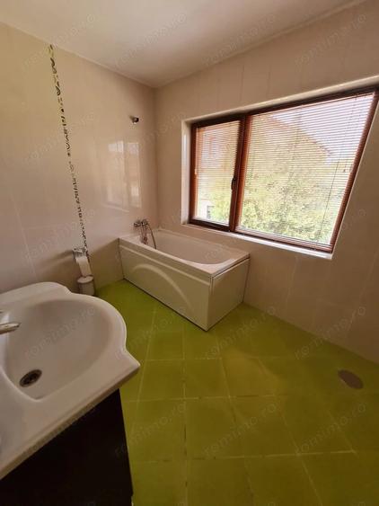Casă cu 4 camere cu Teren 500 Mp în Ghiroda
