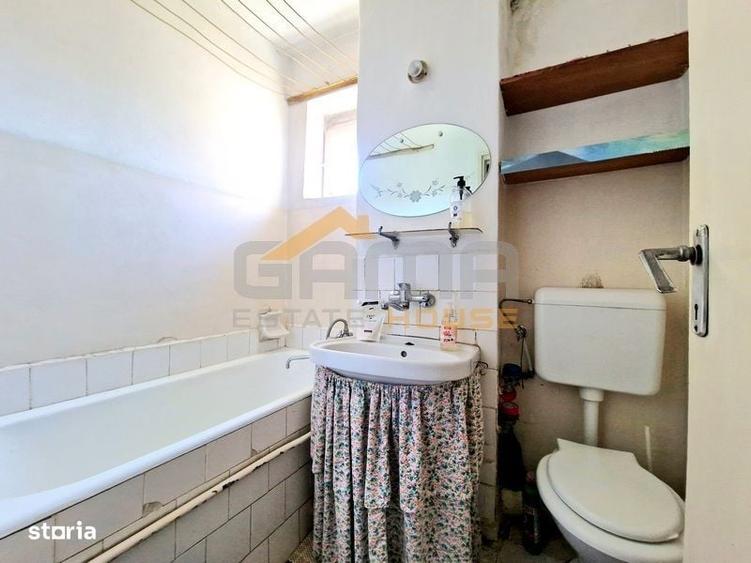 Apartament cu 3 camere semidecomandat în Aurel Vlaicu