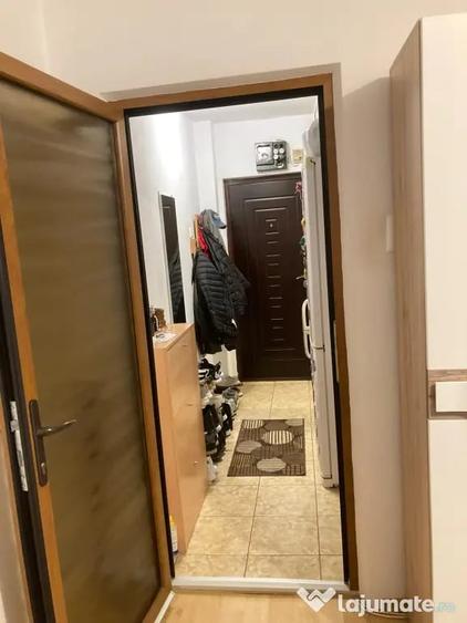 Apartament cu 2 camere semidecomandat în Fălticeni
