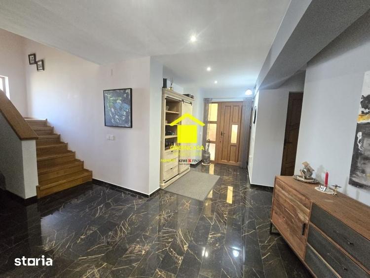 Casă cu 7 camere cu Teren 750 Mp în Borhanci