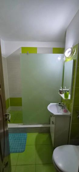 Apartament cu 3 camere decomandat în Prundu