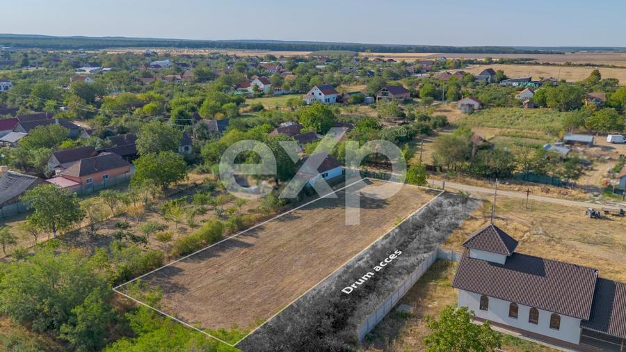 Teren Construcții intravilan de 1363 mp, în Chișirid