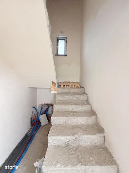 Casă cu 4 camere cu Teren 500 Mp în Stupini