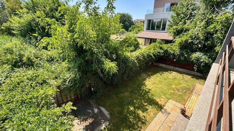 Casă individuală cu 5 camere cu Teren 350 Mp în Pipera