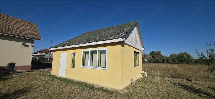 Casă cu Teren 1219 Mp în Bucovăț (Remetea Mare)
