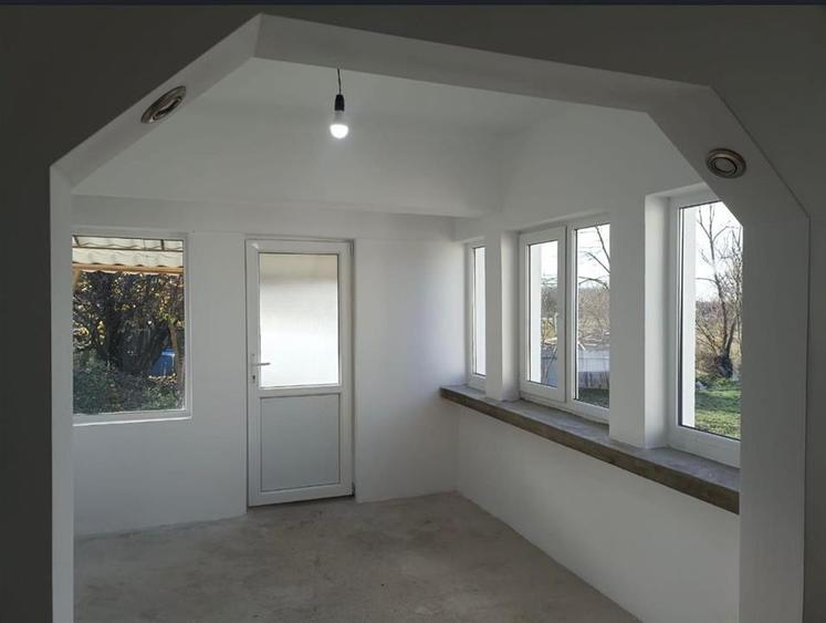 Casă cu 3 camere cu Teren 1677 Mp în Sântimreu