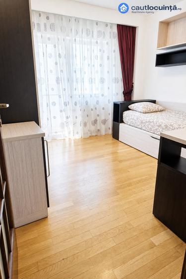Apartament cu 4 camere, mobilat în Decebal
