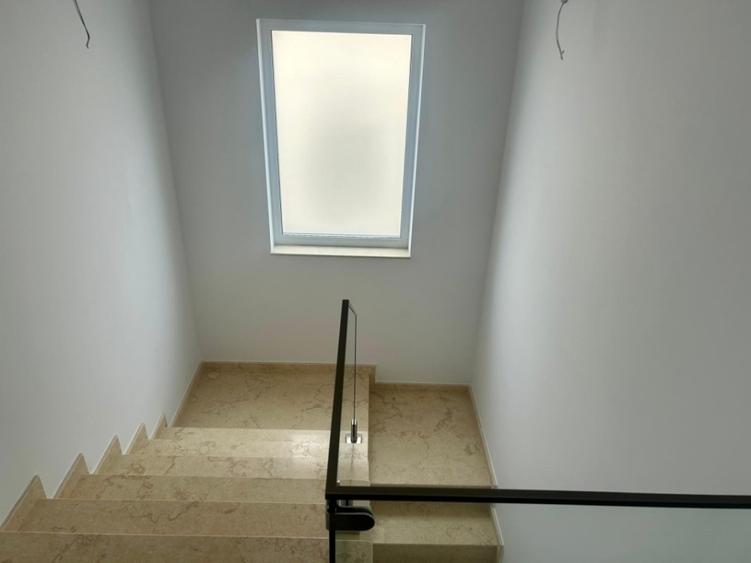 Casă individuală cu 4 camere cu Teren 250 Mp în Valea Lupului