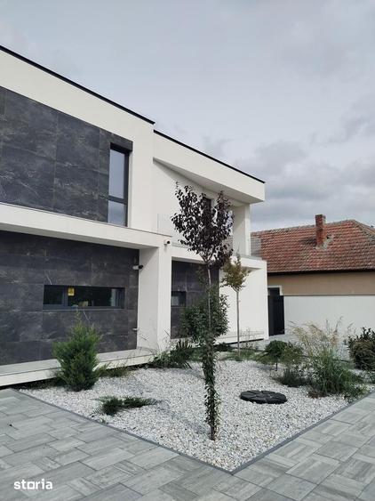 Apartament cu 4 camere în Moșnița Nouă