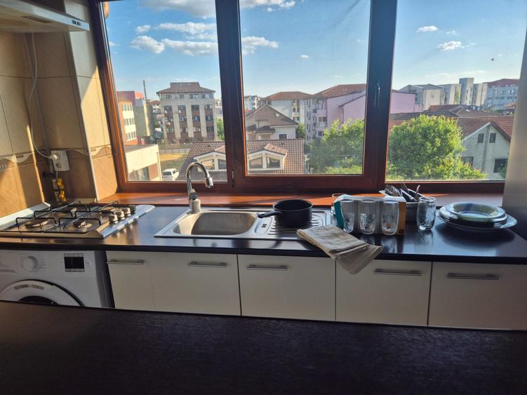 Apartament cu 2 camere decomandat în Central