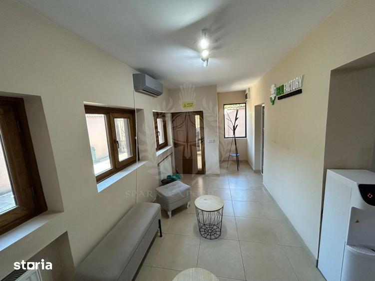 Casă cu 3 camere cu Teren 165 Mp în Central