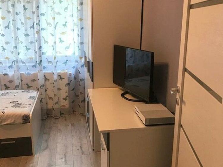 Casă individuală cu 3 camere cu Canalizare în Pârneava