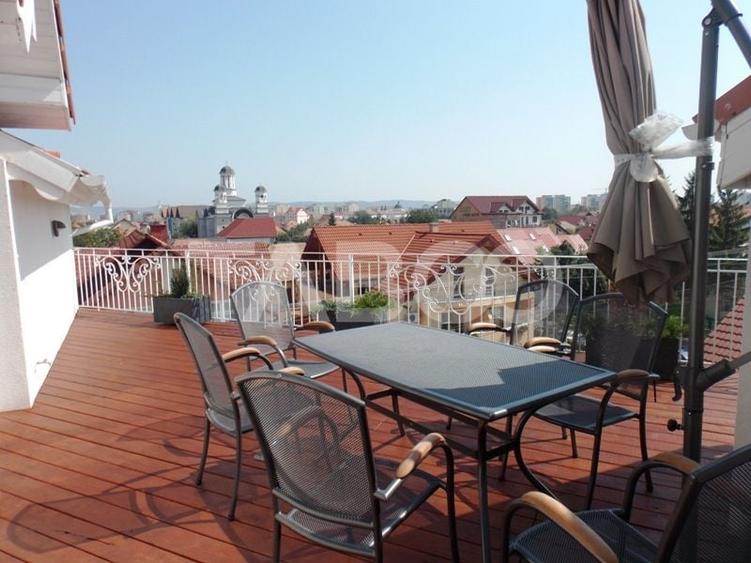 Apartament cu 4 camere decomandat, mobilat în Calea Dumbrăvii