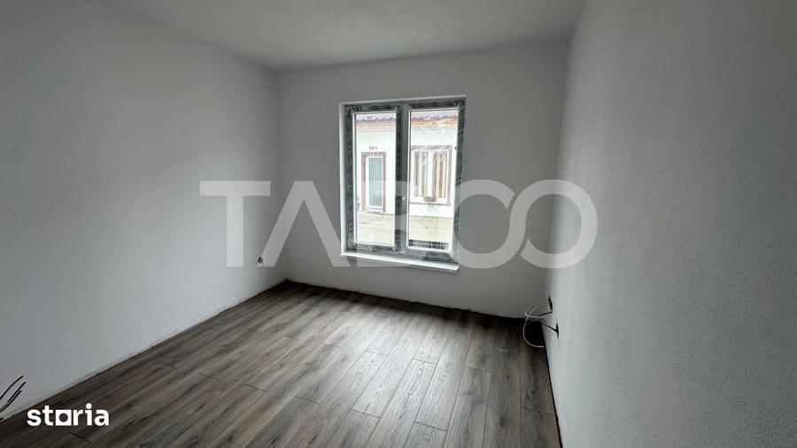 Apartament cu 3 camere decomandat în Turnișor
