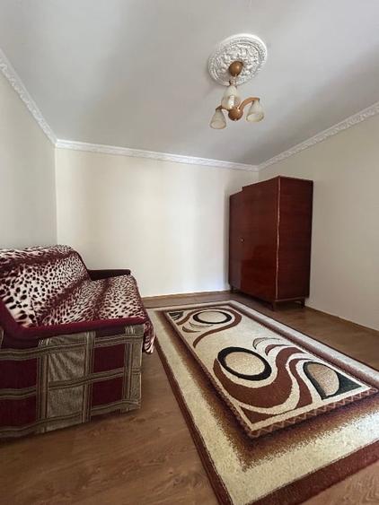 Casă individuală cu 3 camere cu Canalizare în Palas