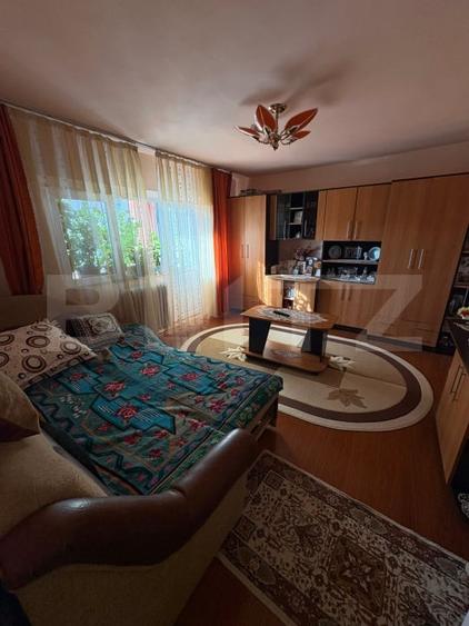 Apartament 2 camere, decomandat, ETAJ 2 INDEPENDENTEI - 2