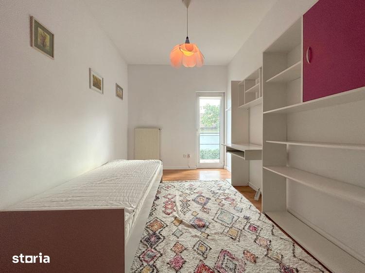 Casă cu 5 camere cu Teren 300 Mp în Bucovina