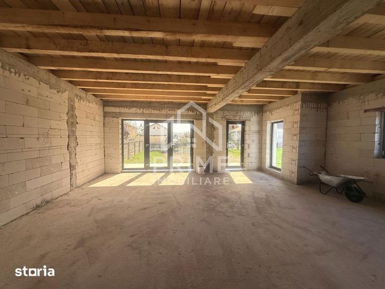 Casă cu 4 camere cu Teren 433 Mp în Teiu