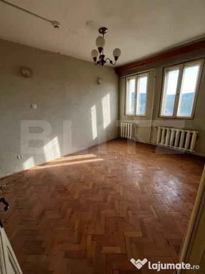 Spațiu comercial, de 760 mp, în Beclean
