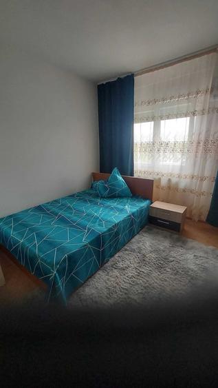 Garsonieră decomandată în UTA