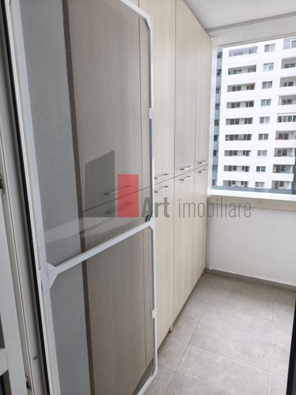 Apartament cu 2 camere semidecomandat, mobilat în Metalurgiei