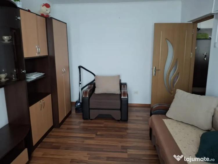 Apartament cu 2 camere decomandat în Valea Aurie