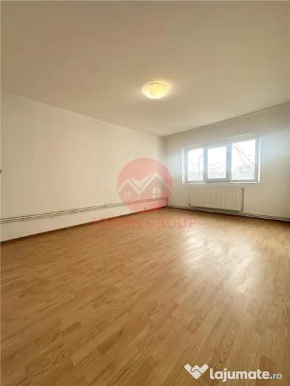 Apartament cu 4 camere decomandat în Km 4
