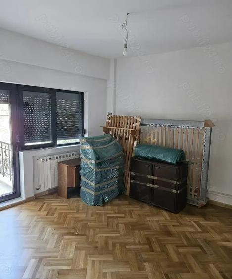 Apartament cu 4 camere în Moșilor