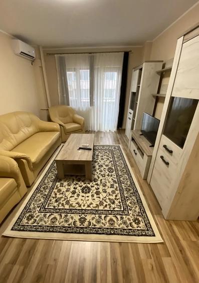Apartament cu 2 camere semidecomandat, mobilat în Eroii Revoluției