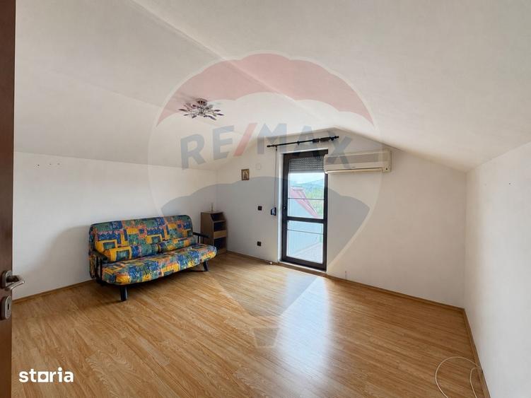 Casă cu 4 camere cu Teren 515 Mp în Pantelimon