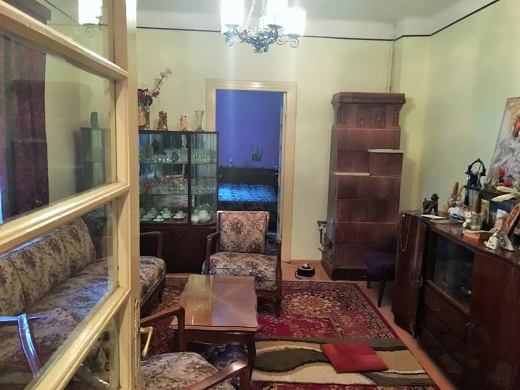 Casă individuală cu 4 camere în Central
