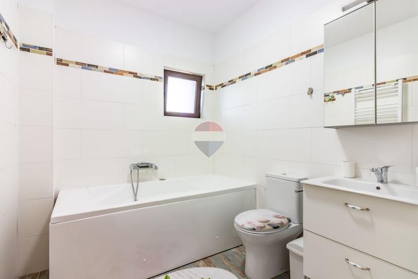 Duplex cu 5 camere cu Teren 227 Mp în Sud-Vest