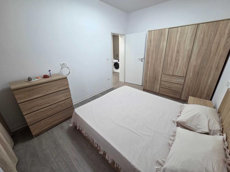 Apartament cu 2 camere decomandat în Giroc