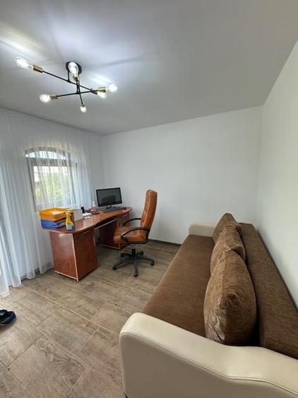 Casă individuală cu 6 camere cu Canalizare în Sărata (Sărata)